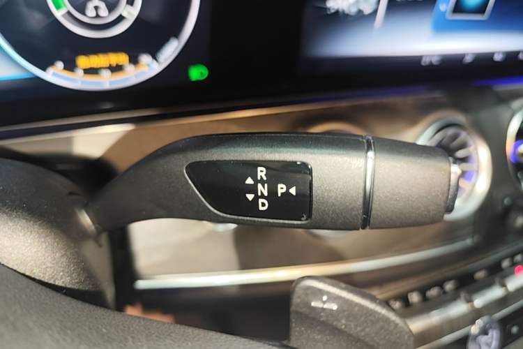 Used Mercedes-Benz CLS 2020 CLS 300 Sport Edition Gear Lever