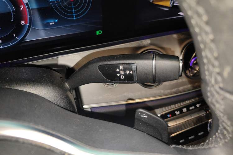 Used Mercedes-Benz CLS 2020 CLS 300 Sport Edition Gear Lever