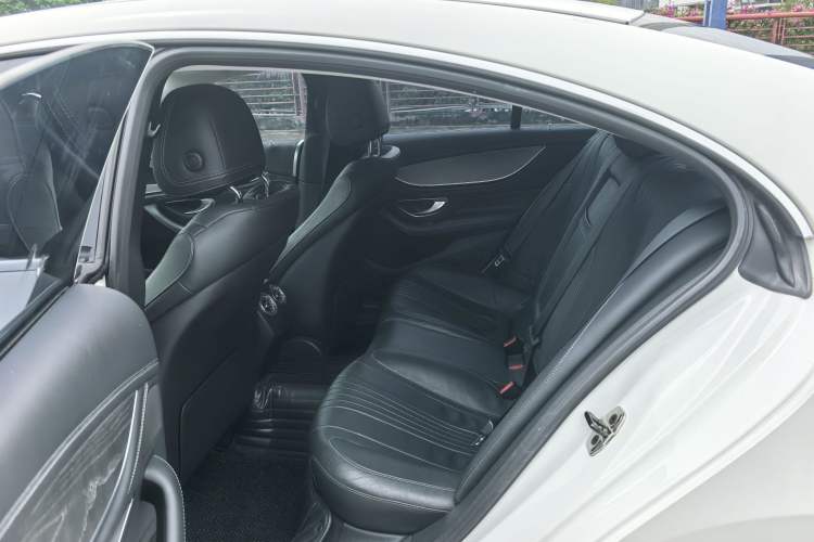 Used Mercedes-Benz CLS 2020 CLS 300 Sport Edition Interior 2