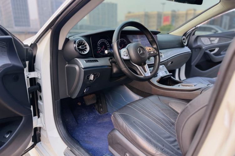 Used Mercedes-Benz CLS 2020 CLS 300 Luxury Model Interior 6