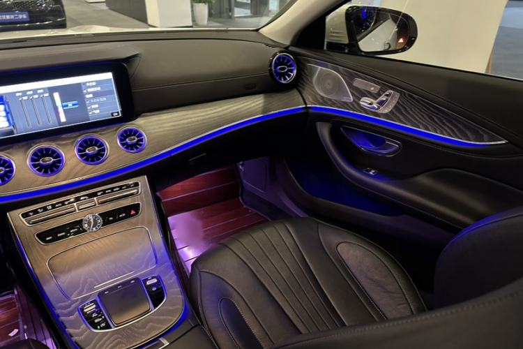Used Mercedes-Benz CLS 2020 CLS 300 Luxury Model Interior 8