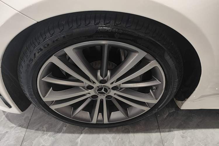 Used Mercedes-Benz CLS 2020 CLS 300 Sport Edition Left Front Wheel Hub
