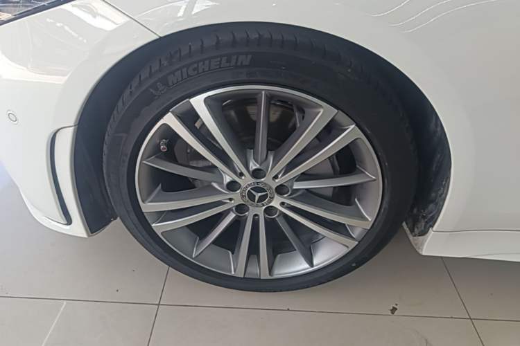 Used Mercedes-Benz CLS 2020 CLS 300 Sport Edition Left Front Wheel Hub