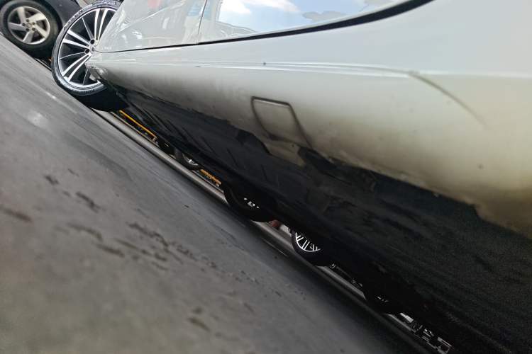 Used Mercedes-Benz CLS 2020 CLS 300 Sport Edition Left Side Sill