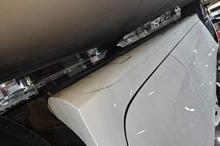 Used Mercedes-Benz CLS 2020 CLS 300 Sport Edition Left Side Sill