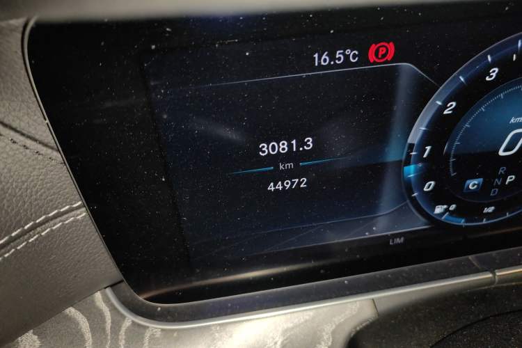 Used Mercedes-Benz CLS 2020 CLS 300 Sport Edition Odometer Close Up