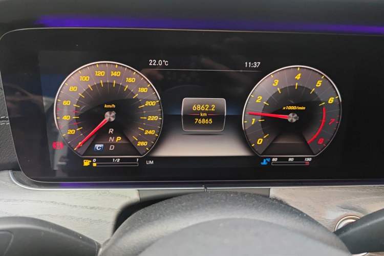 Used Mercedes-Benz CLS 2020 CLS 300 Sport Edition Odometer Close Up