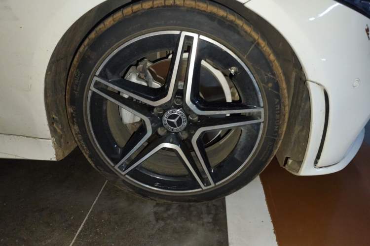 Used Mercedes-Benz CLS 2020 CLS 260 Right Front Wheel Hub