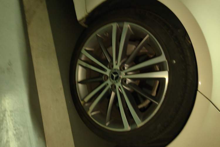 Used Mercedes-Benz CLS 2020 CLS 300 Sport Edition Right Front Wheel Hub