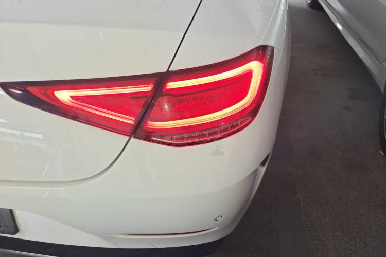 Used Mercedes-Benz CLS 2020 CLS 300 Sport Edition Right Rear Taillight