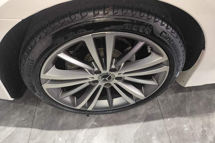 Used Mercedes-Benz CLS 2020 CLS 300 Sport Edition Right Rear Wheel Hub