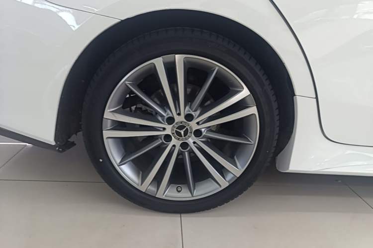 Used Mercedes-Benz CLS 2020 CLS 300 Sport Edition Right Rear Wheel Hub