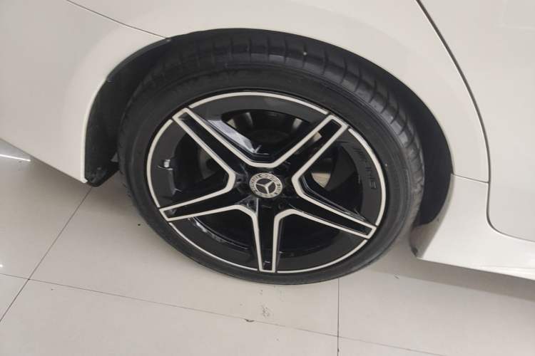 Used Mercedes-Benz CLS 2020 CLS 300 Sport Edition Right Rear Wheel Hub