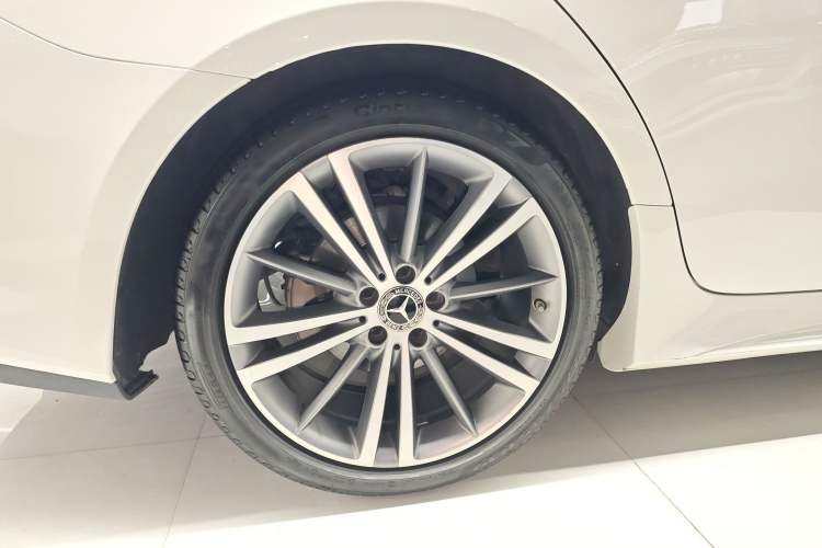 Used Mercedes-Benz CLS 2020 CLS 300 Sport Edition Right Rear Wheel Hub