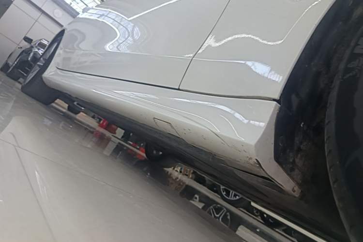 Used Mercedes-Benz CLS 2020 CLS 300 Sport Edition Right Side Sill