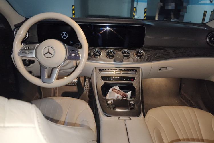 Used Mercedes-Benz CLS 2021 CLS 300 Luxury Model Center Console