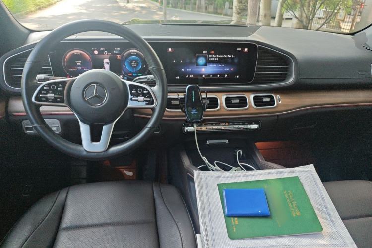 Used Mercedes-Benz CLS  Center Console