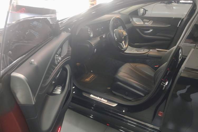 Used Mercedes-Benz CLS 2021 CLS 300 Sport Edition Driver Seat