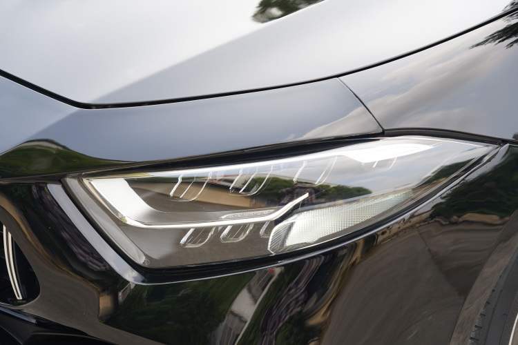 Used Mercedes-Benz CLS 2021 CLS 300 Luxury Model Exterior 9