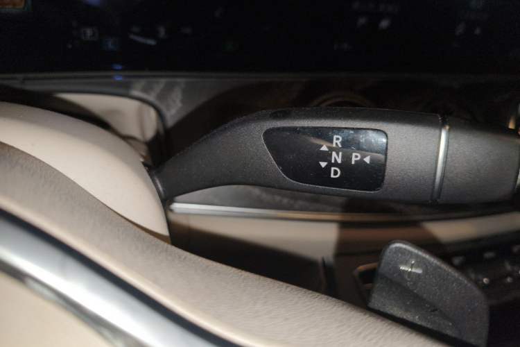 Used Mercedes-Benz CLS 2021 CLS 300 Luxury Model Gear Lever