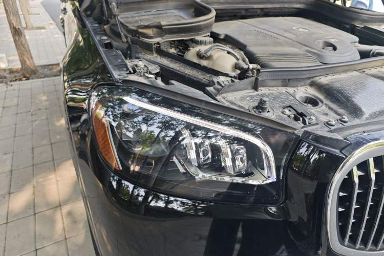 Used Mercedes-Benz CLS  Right Front Headlight