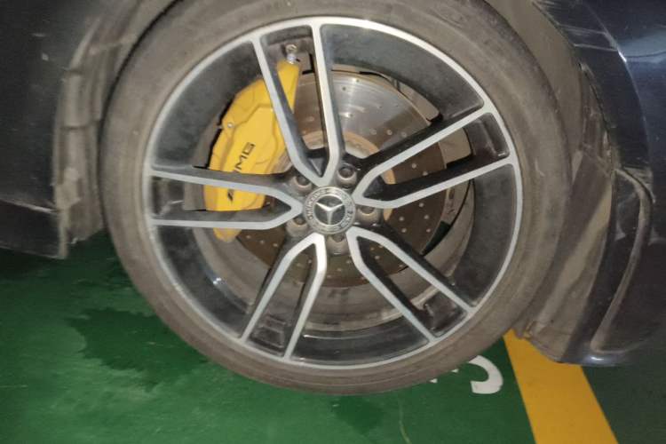 Used Mercedes-Benz CLS 2021 CLS 300 Luxury Model Right Front Wheel Hub