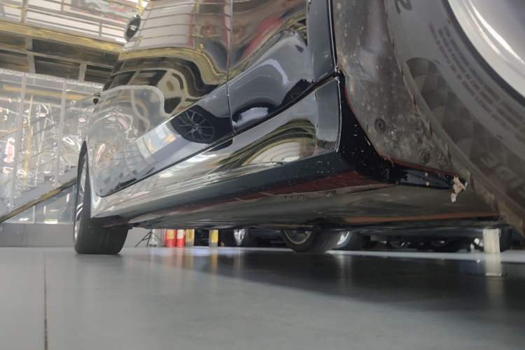 Used Mercedes-Benz CLS 2021 CLS 300 Sport Edition Right Side Sill