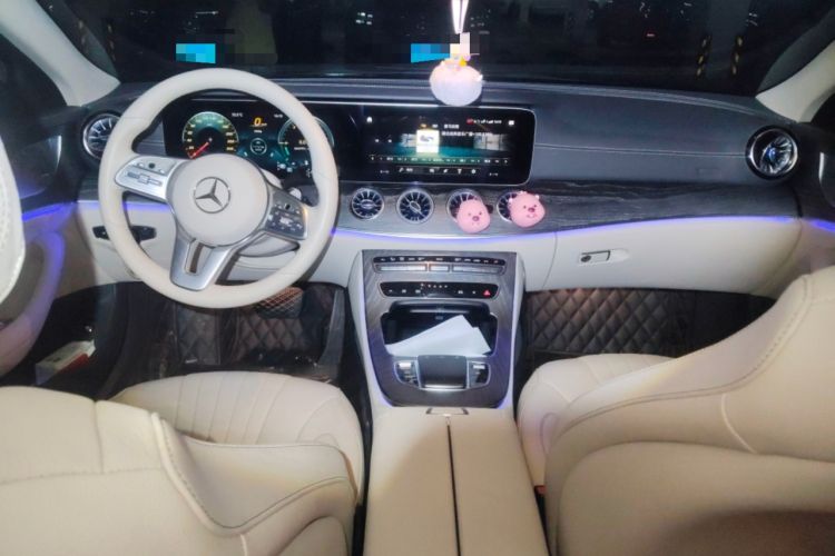 Used Mercedes-Benz CLS 2021 CLS 300 Sport Edition Center Console