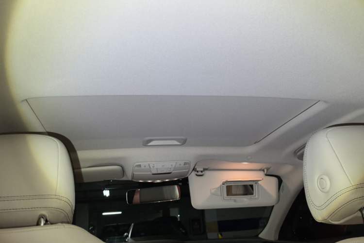 Used Mercedes-Benz CLS 2021 Refreshed CLS 300 Dynamic Edition Headliner