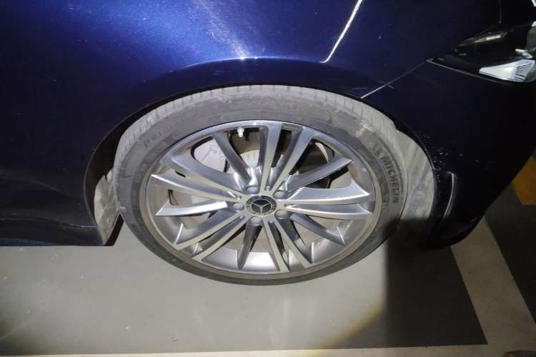Used Mercedes-Benz CLS 2021 CLS 300 Sport Edition Right Front Wheel Hub