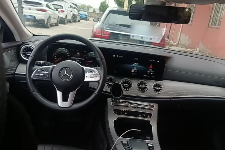 Used Mercedes-Benz CLS 2021 CLS 300 Sport Edition Center Console