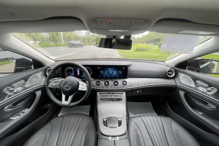 Used Mercedes-Benz CLS 2021 CLS 300 Sport Edition Center Console