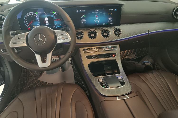 Used Mercedes-Benz CLS 2021 CLS 300 Luxury Model Center Console