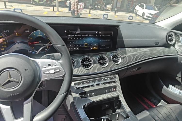 Used Mercedes-Benz CLS 2021 CLS 300 Sport Edition Center Console