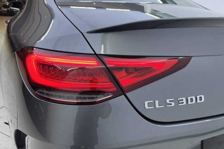 Used Mercedes-Benz CLS 2021 CLS 300 Luxury Model Exterior 8