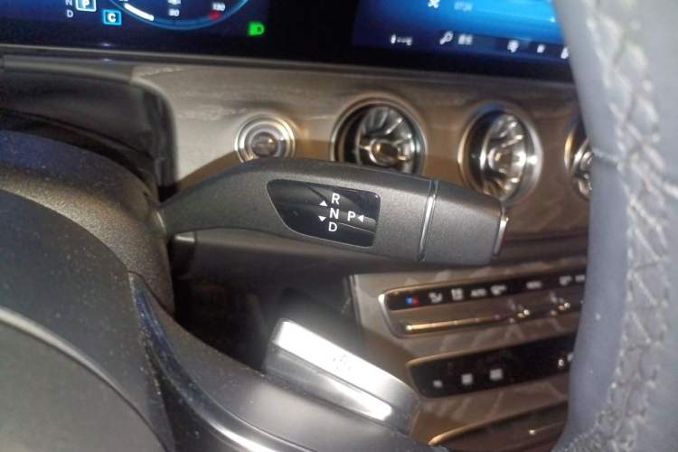 Used Mercedes-Benz CLS 2021 CLS 300 Sport Edition Gear Lever