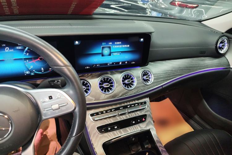 Used Mercedes-Benz CLS 2021 CLS 300 Sport Edition Interior 2