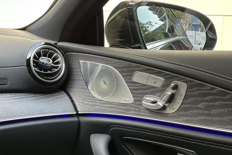 Used Mercedes-Benz CLS 2021 CLS 300 Luxury Model Interior 3