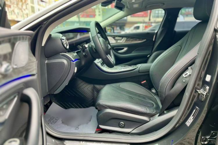 Used Mercedes-Benz CLS 2021 CLS 300 Sport Edition Interior 3