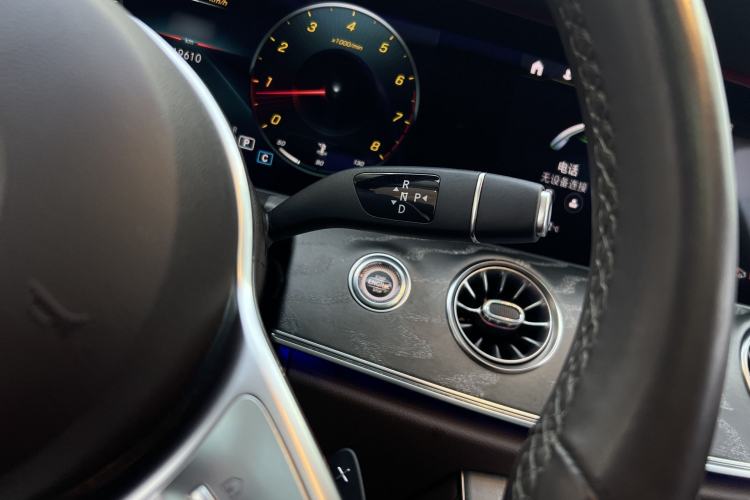 Used Mercedes-Benz CLS 2021 CLS 300 Luxury Model Interior 4