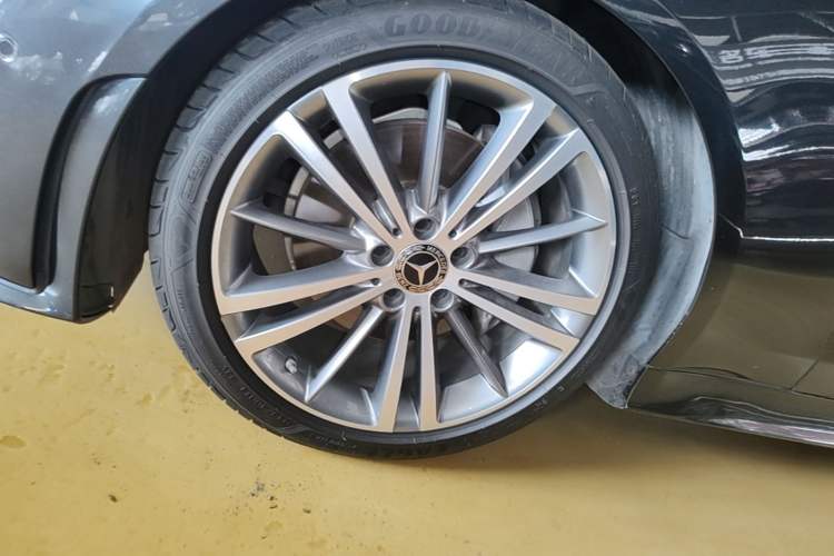 Used Mercedes-Benz CLS 2021 CLS 300 Sport Edition Left Front Wheel Hub