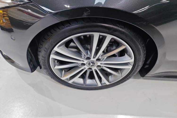 Used Mercedes-Benz CLS 2021 CLS 260 Left Front Wheel Hub
