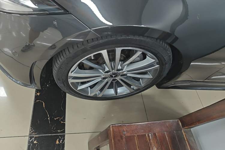 Used Mercedes-Benz CLS 2021 CLS 300 Sport Edition Left Front Wheel Hub