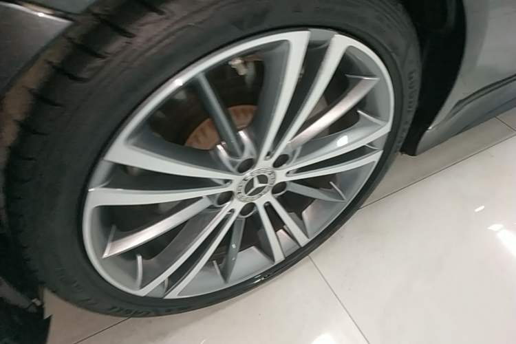 Used Mercedes-Benz CLS 2021 CLS 300 Sport Edition Left Front Wheel Hub