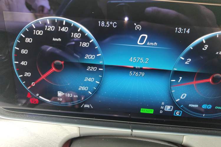 Used Mercedes-Benz CLS 2021 CLS 350 4MATIC Odometer Close Up