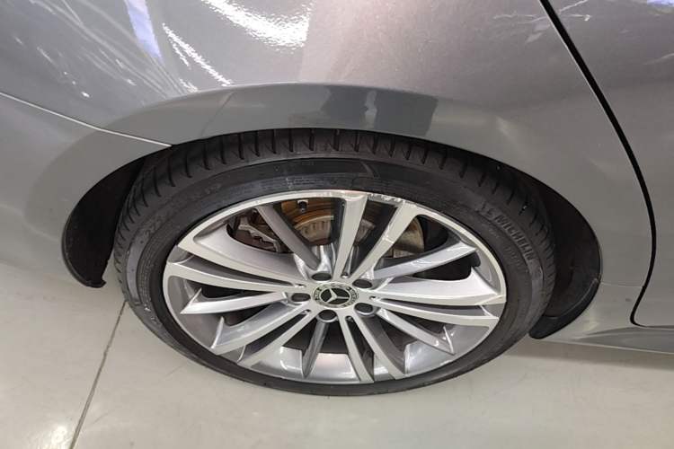 Used Mercedes-Benz CLS 2021 CLS 260 Right Rear Wheel Hub