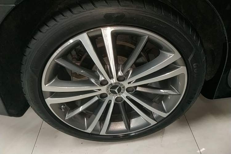 Used Mercedes-Benz CLS 2021 CLS 300 Sport Edition Right Rear Wheel Hub