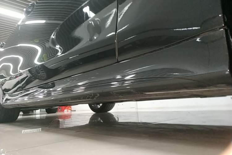 Used Mercedes-Benz CLS 2021 CLS 300 Sport Edition Right Side Sill