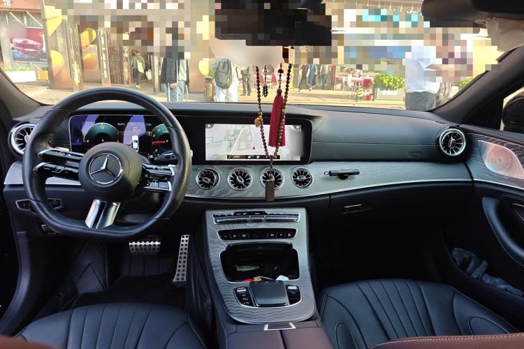 Used Mercedes-Benz CLS 2021-Year Restyled CLS 300 Luxury Edition Center Console