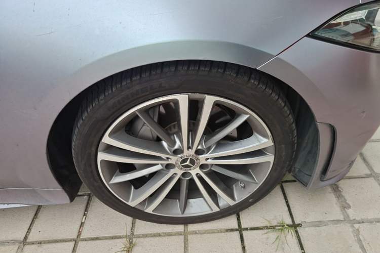 Used Mercedes-Benz CLS 2021 CLS 300 Sport Edition Right Front Wheel Hub